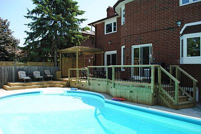 Thornhill Multi-Level Pool Deck
