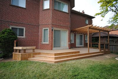 Wilson Heights Deck